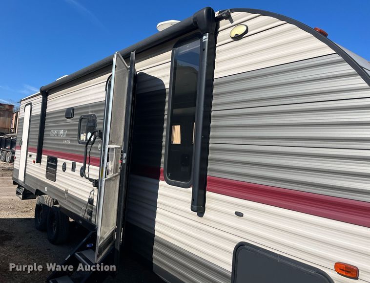 image for item EI0622 2018 Forest River Grey Wolf camper