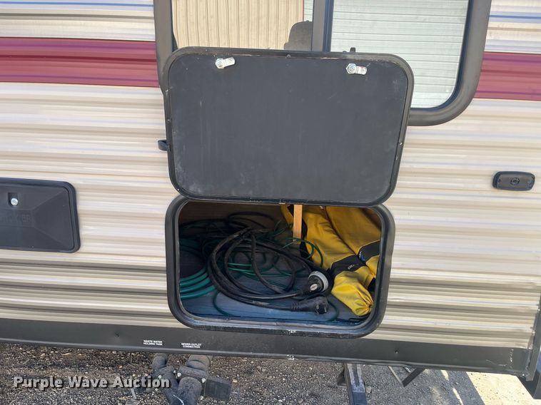 image for item EI0622 2018 Forest River Grey Wolf camper