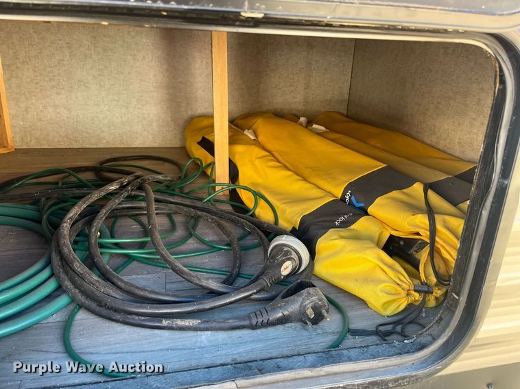 image for item EI0622 2018 Forest River Grey Wolf camper