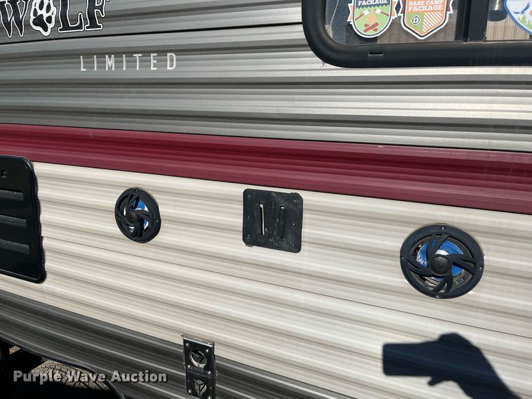 image for item EI0622 2018 Forest River Grey Wolf camper