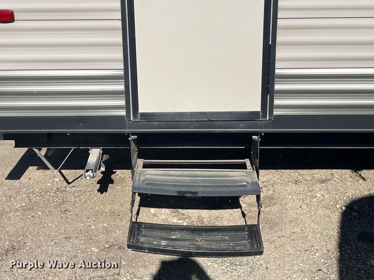 image for item EI0622 2018 Forest River Grey Wolf camper