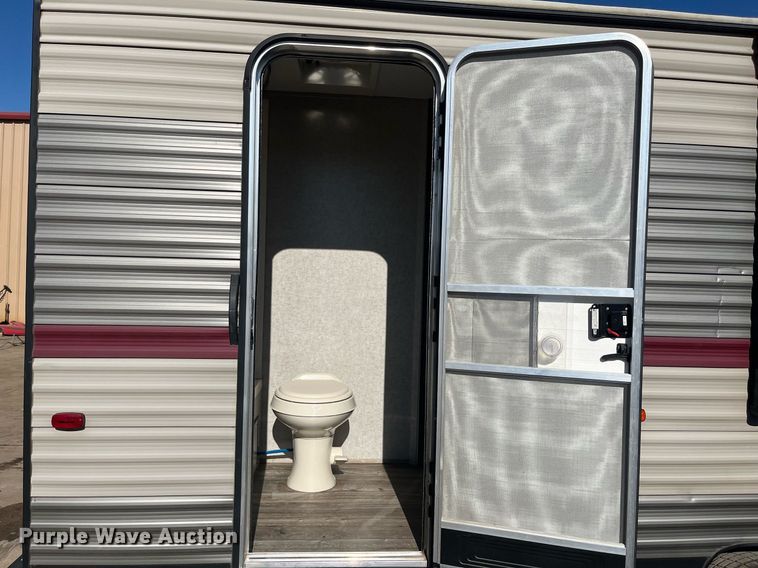 image for item EI0622 2018 Forest River Grey Wolf camper