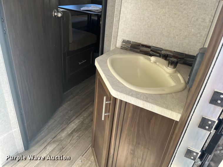 image for item EI0622 2018 Forest River Grey Wolf camper