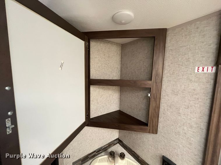 image for item EI0622 2018 Forest River Grey Wolf camper