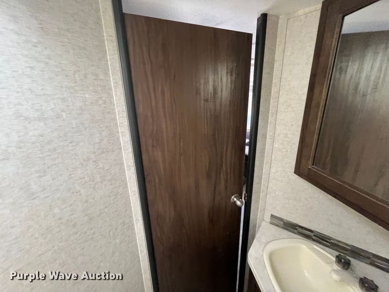 image for item EI0622 2018 Forest River Grey Wolf camper