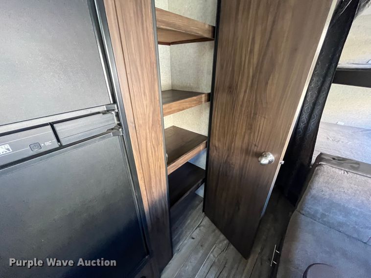 image for item EI0622 2018 Forest River Grey Wolf camper