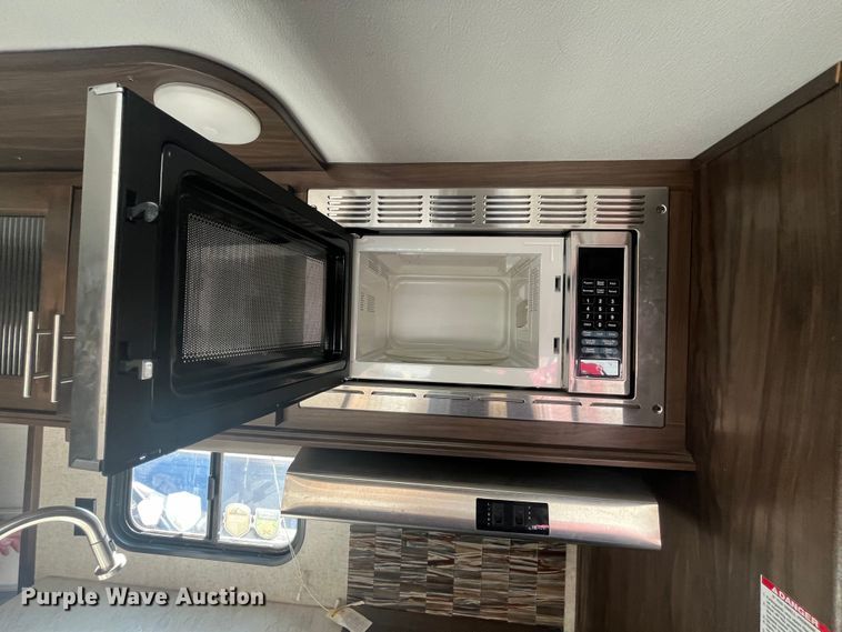 image for item EI0622 2018 Forest River Grey Wolf camper