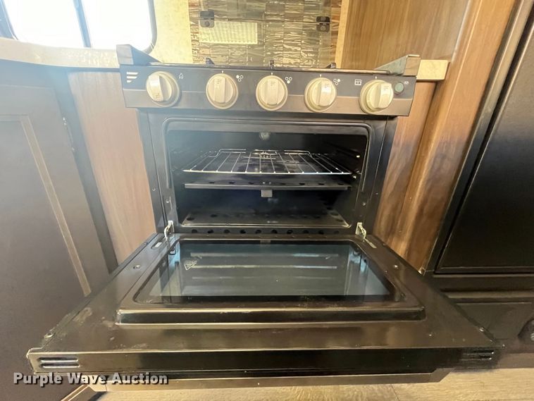 image for item EI0622 2018 Forest River Grey Wolf camper