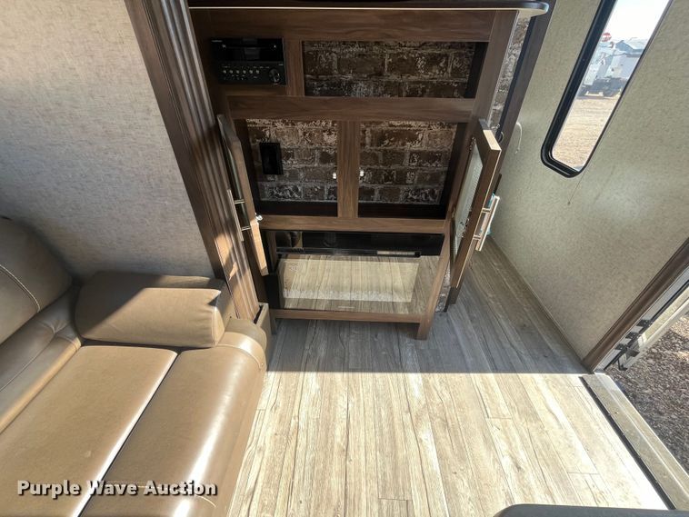 image for item EI0622 2018 Forest River Grey Wolf camper