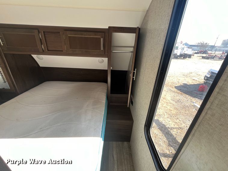 image for item EI0622 2018 Forest River Grey Wolf camper