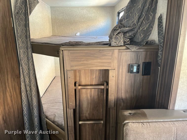 image for item EI0622 2018 Forest River Grey Wolf camper