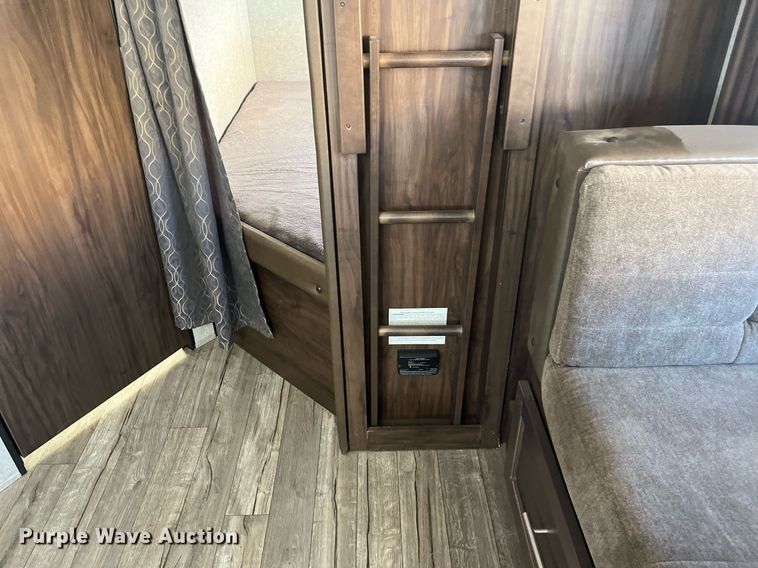 image for item EI0622 2018 Forest River Grey Wolf camper