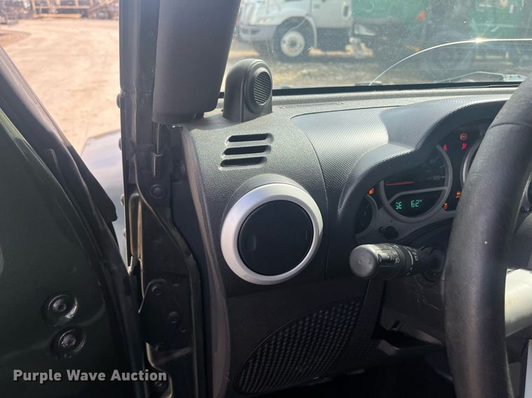 image for item EI0624 2008 Jeep Wrangler Sahara SUV