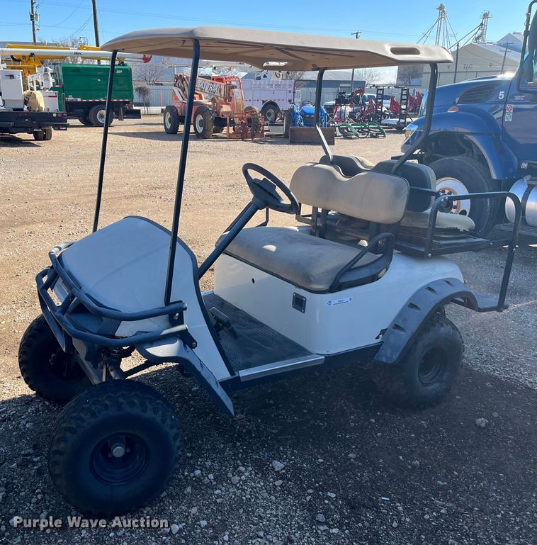 image for item EI0631 EZ-Go golf cart