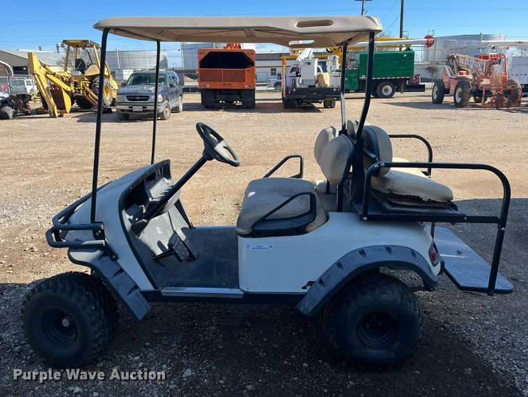 image for item EI0631 EZ-Go golf cart