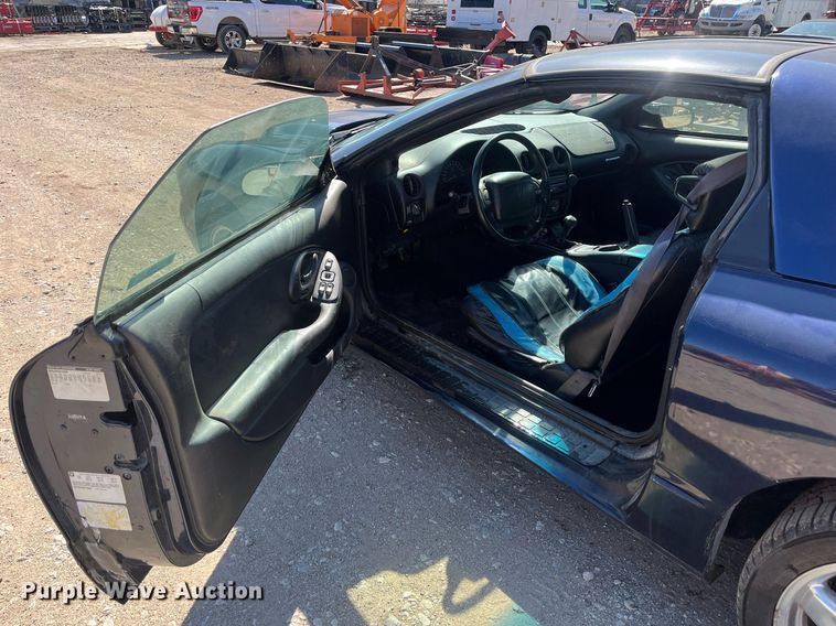 image for item EI0649 2002 Pontiac Firebird 