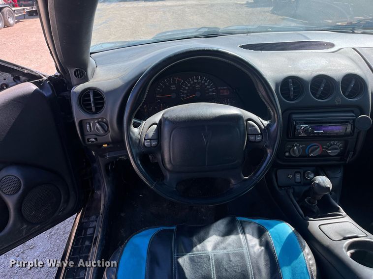 image for item EI0649 2002 Pontiac Firebird 