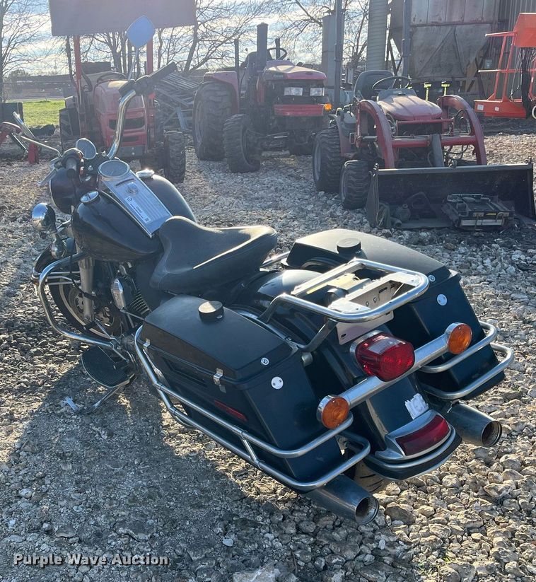 image for item EI0662 2011 Harley Davidson  Road King Police motorcycle