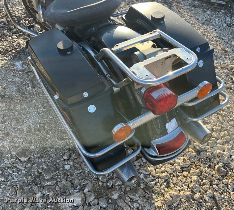 image for item EI0662 2011 Harley Davidson  Road King Police motorcycle