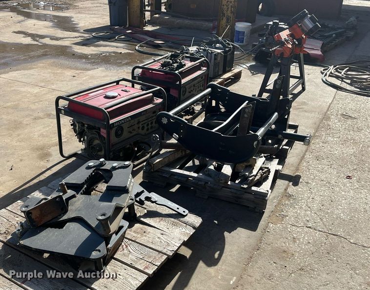 image for item EI0702 Tools