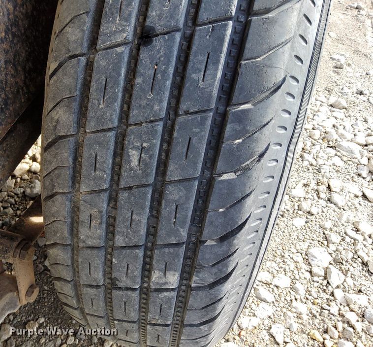 image for item EI3505 2010 C&C utility trailer