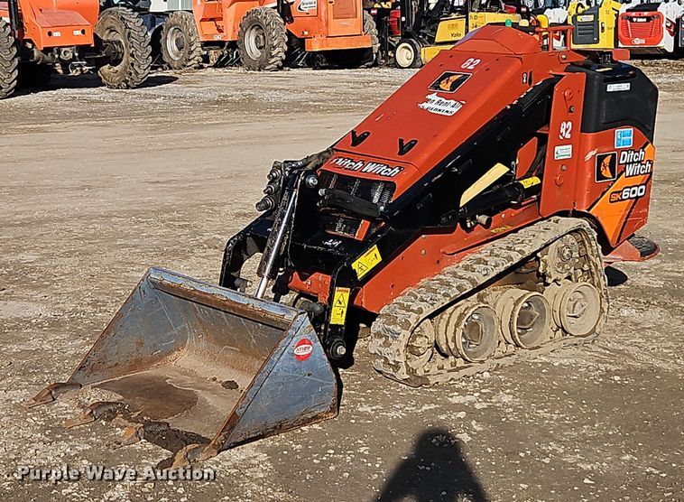 image for item EI3518 2019 Ditch Witch SK600 compact utility loader