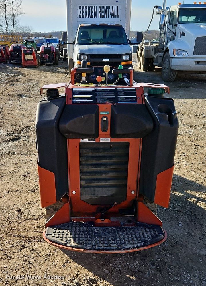image for item EI3518 2019 Ditch Witch SK600 compact utility loader