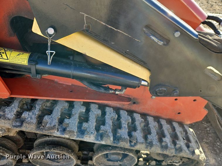 image for item EI3518 2019 Ditch Witch SK600 compact utility loader