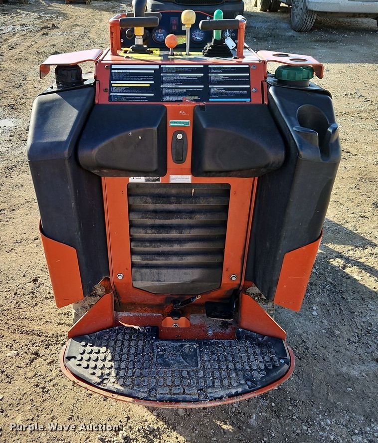 image for item EI3518 2019 Ditch Witch SK600 compact utility loader