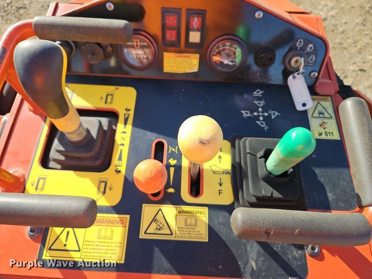 image for item EI3518 2019 Ditch Witch SK600 compact utility loader