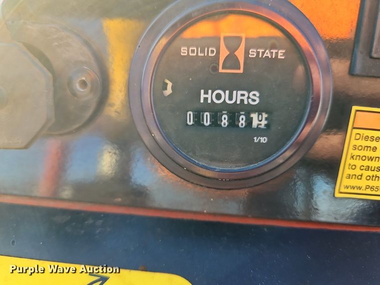 image for item EI3518 2019 Ditch Witch SK600 compact utility loader