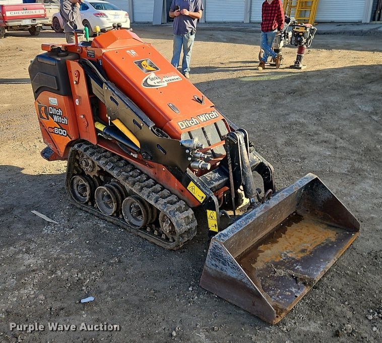 image for item EI3520 2021 Ditch Witch  SK600 compact utility loader