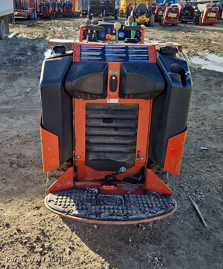 image for item EI3520 2021 Ditch Witch  SK600 compact utility loader