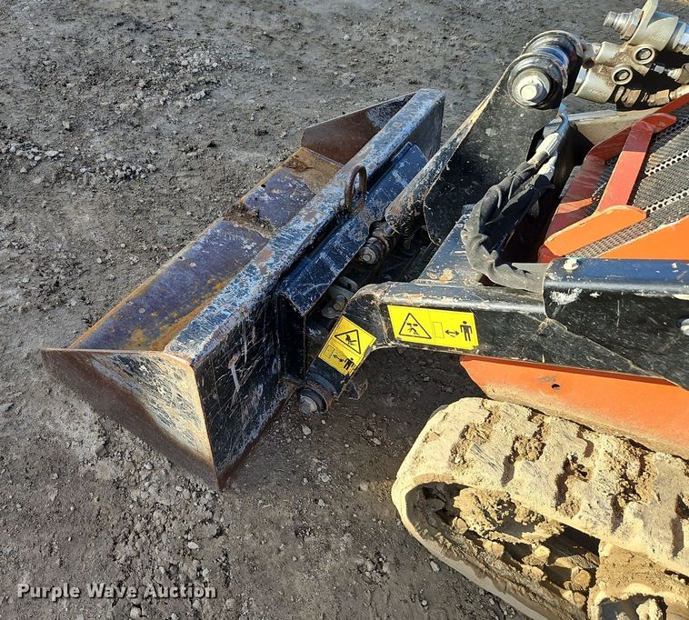image for item EI3520 2021 Ditch Witch  SK600 compact utility loader