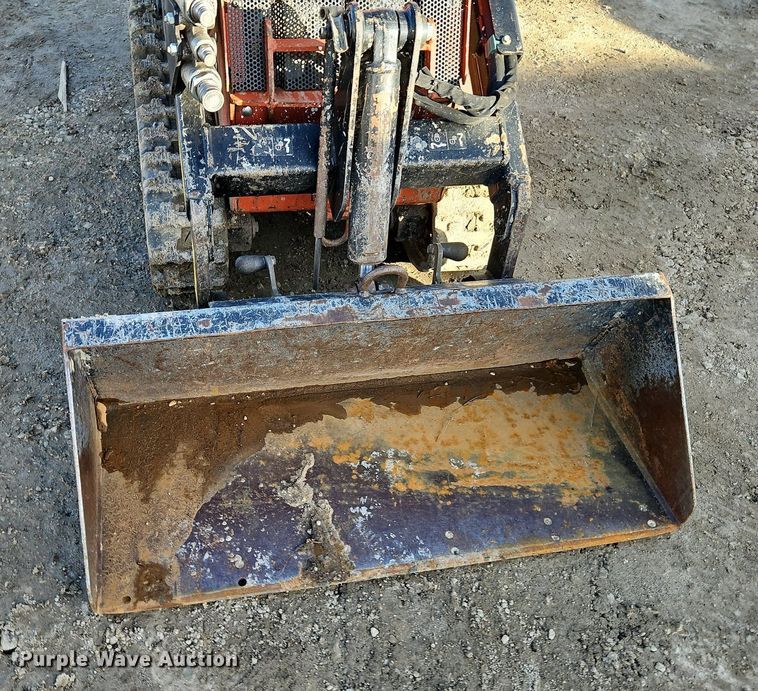 image for item EI3520 2021 Ditch Witch  SK600 compact utility loader