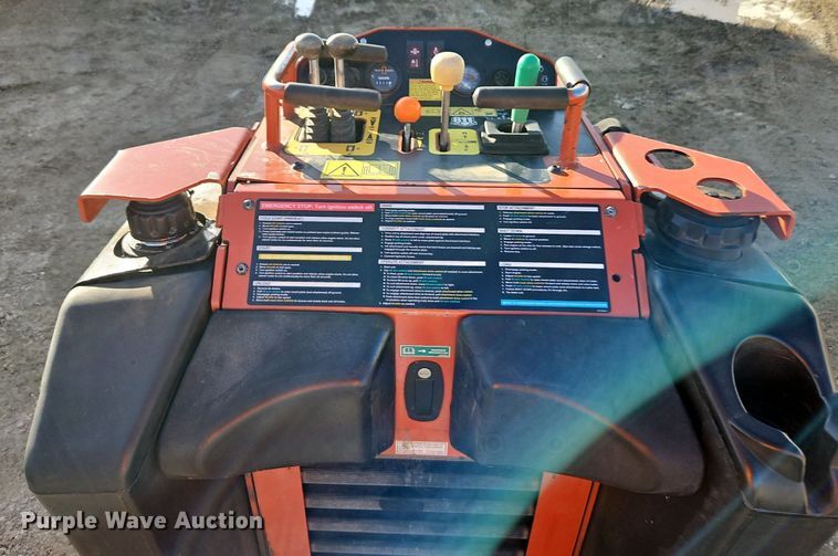 image for item EI3520 2021 Ditch Witch  SK600 compact utility loader