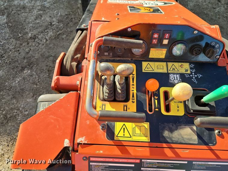 image for item EI3520 2021 Ditch Witch  SK600 compact utility loader