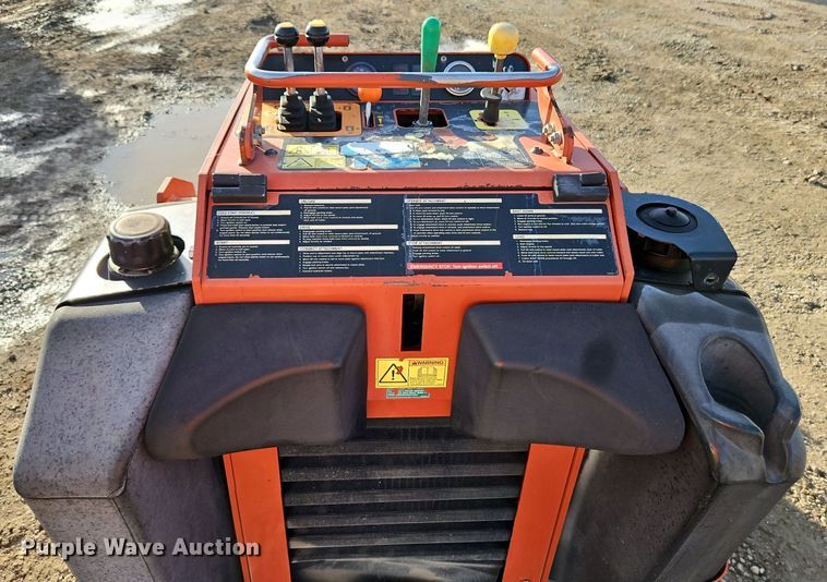 image for item EI3521 2015 Ditch Witch SK750 compact utility loader