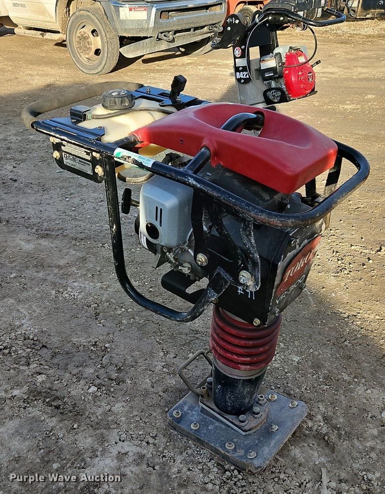 image for item EI3522 Toro VR-3100 plate compactor