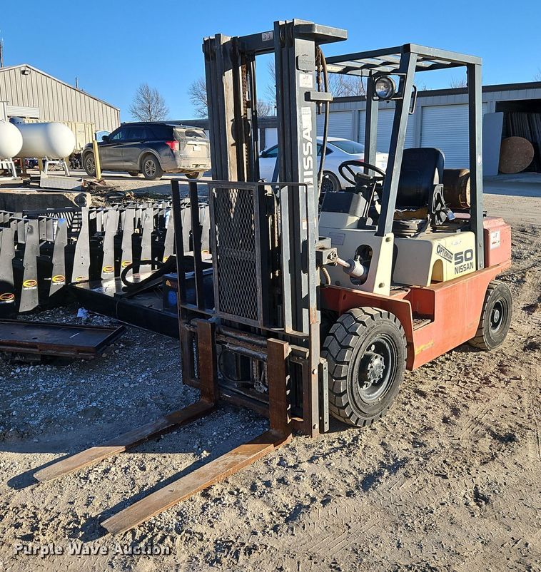 image for item EI3533 Nissan Optimum 50 forklift