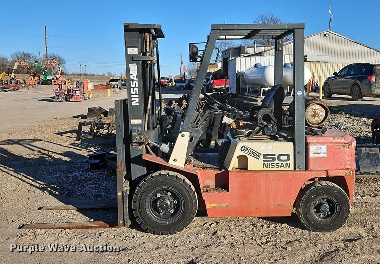 image for item EI3533 Nissan Optimum 50 forklift