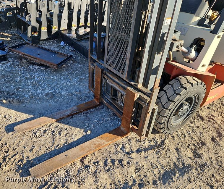 image for item EI3533 Nissan Optimum 50 forklift
