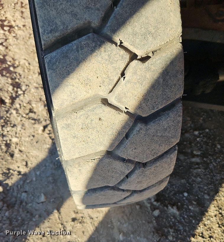 image for item EI3533 Nissan Optimum 50 forklift
