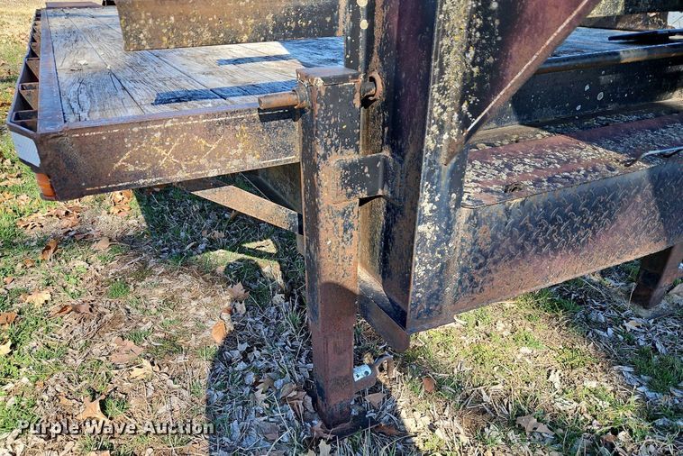 image for item EI3540 2000 Buck Dandy 25 Deckovers equipment trailer