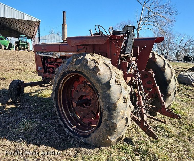 image for item EI3542 1968 International Harvester Farmall 856 D tractor