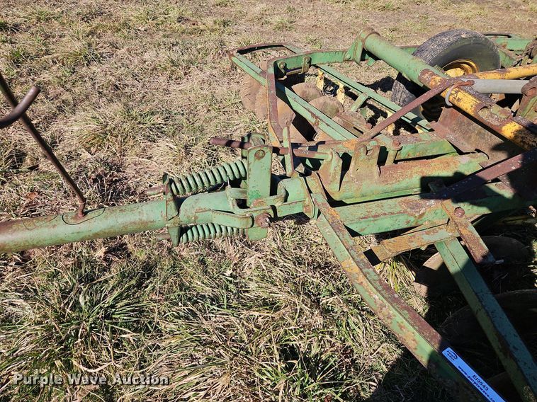 image for item EI3543 John Deere H1000 double off-set disk