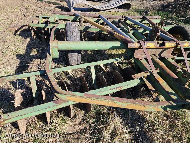 image for item EI3543 John Deere H1000 double off-set disk