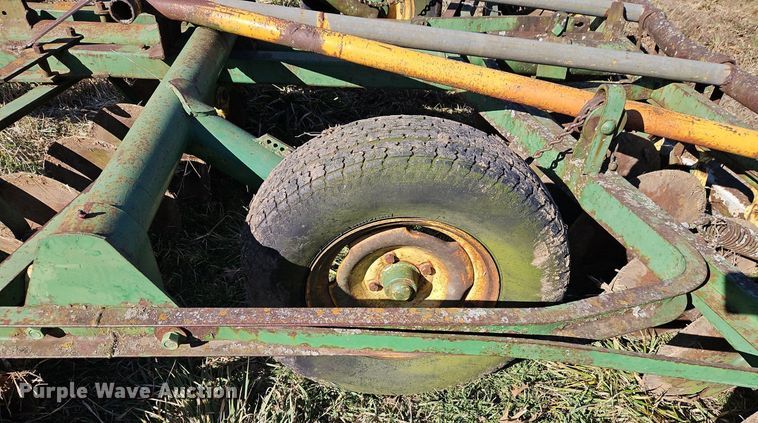 image for item EI3543 John Deere H1000 double off-set disk