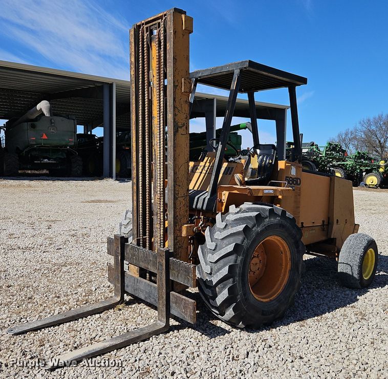 image for item EI3561 1982 Case   586D  forklift