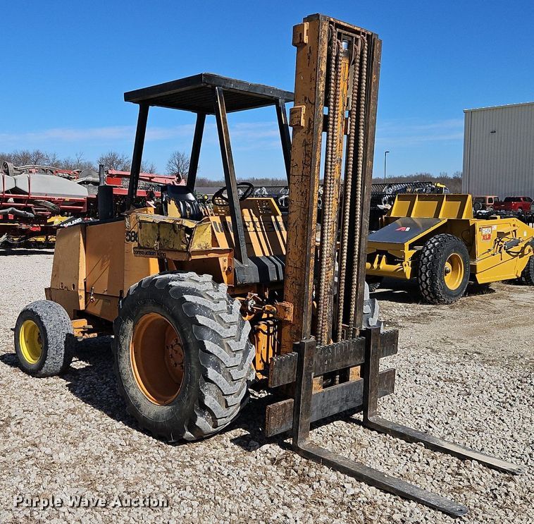 image for item EI3561 1982 Case   586D  forklift